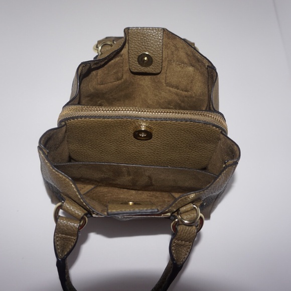 Small Faux Leather Steve Madden Purse - Picture 2 of 8